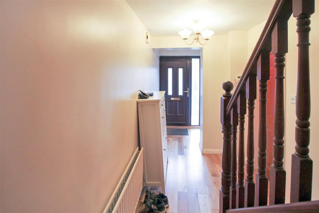 Entrance Hallway: