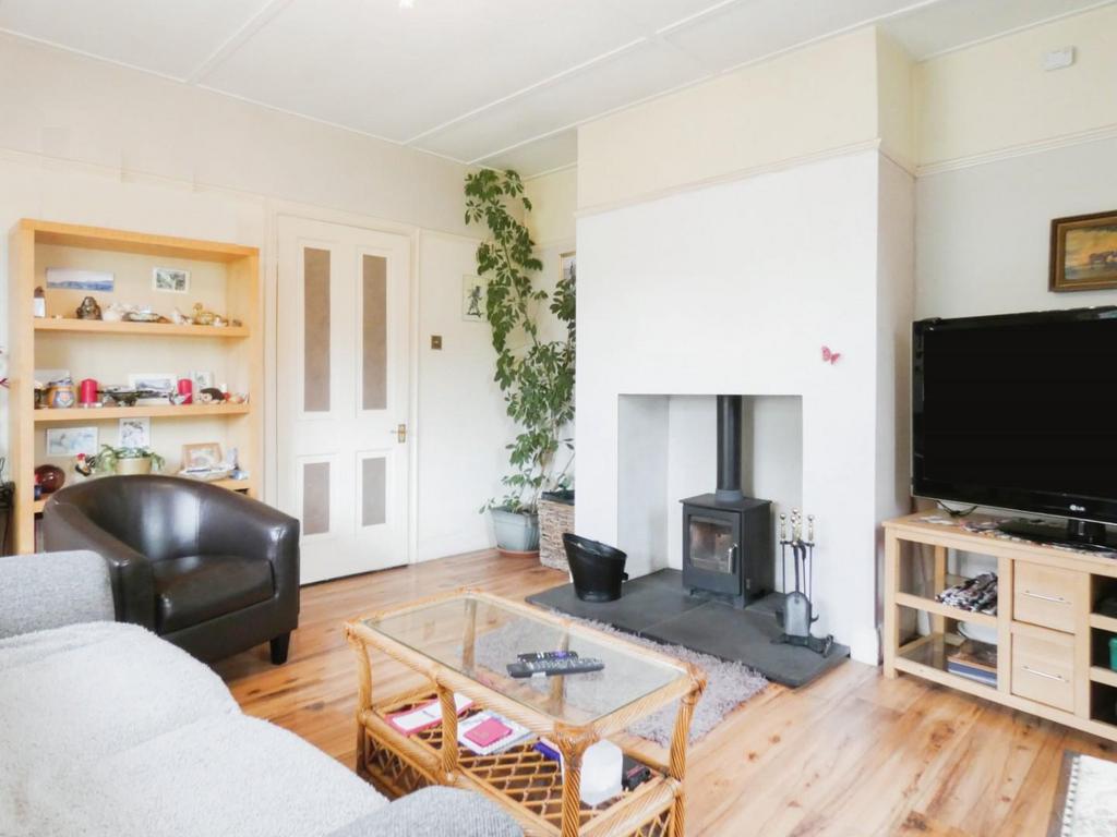 Holmsdale, Wigton Road, Silloth 2 bed detached bungalow £175,000