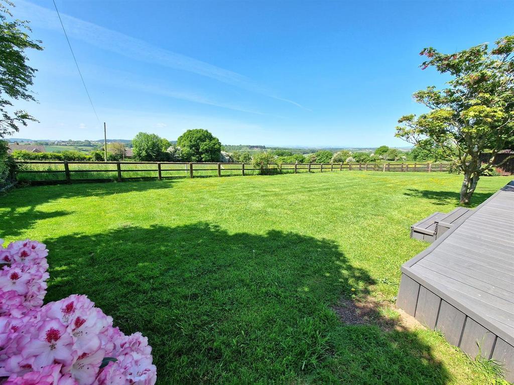 Linton, RossOnWye 5 bed detached house for sale £900,000