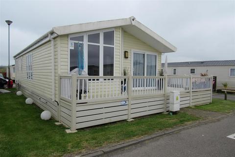 2 bedroom park home for sale, Faversham Road, Seasalter, Whitstable