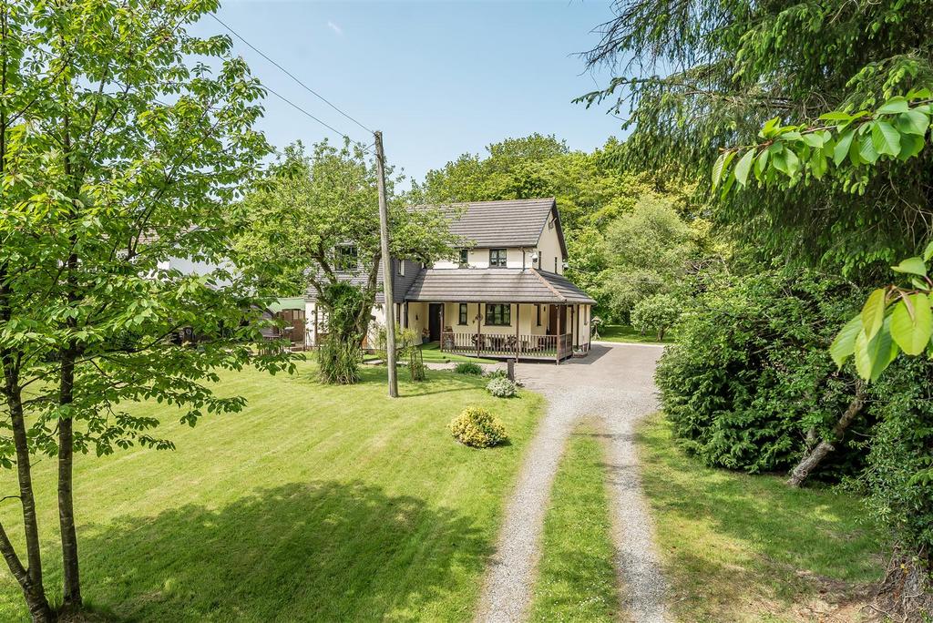 Brandis Corner, Holsworthy 4 bed detached house £725,000