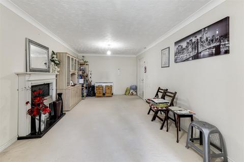 2 bedroom retirement property for sale - Lewington Court, Hertford Road, Enfield
