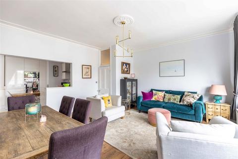 3 bedroom flat to rent, Brondesbury Park, London NW6