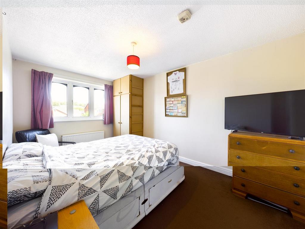 Bedroom:
