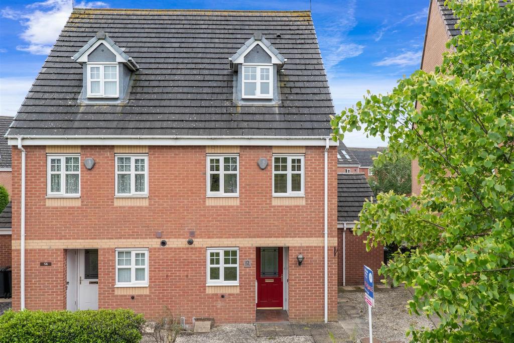 Wisteria Way, Bermuda Park, Nuneaton 3 bed semidetached house for sale