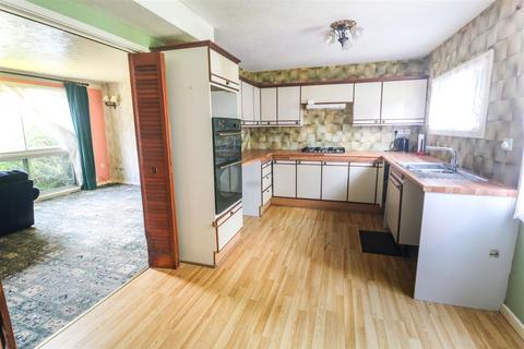 6 The Maples, Harlow, CM19 4QY