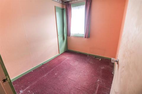 6 The Maples, Harlow, CM19 4QY