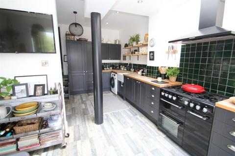 52 Campbell Road, Salisbury, SP1 3BG