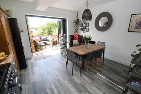 52 Campbell Road, Salisbury, SP1 3BG