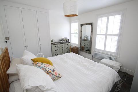 52 Campbell Road, Salisbury, SP1 3BG