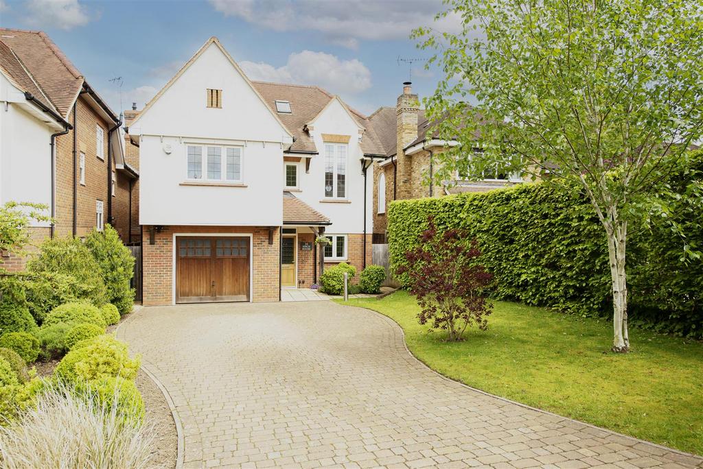 Roundwood Park, Harpenden 5 bed detached house £1,895,000