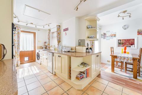 6 Meadowview Road, Epsom, KT19 9UB