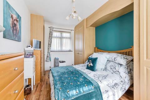 6 Meadowview Road, Epsom, KT19 9UB