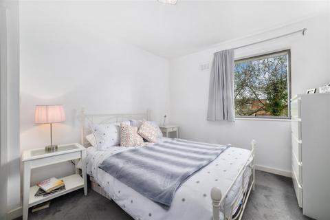 1 bedroom flat for sale, 94 Walm Lane, London NW2
