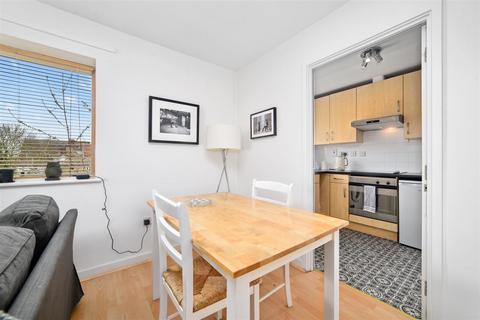 1 bedroom flat for sale, 94 Walm Lane, London NW2