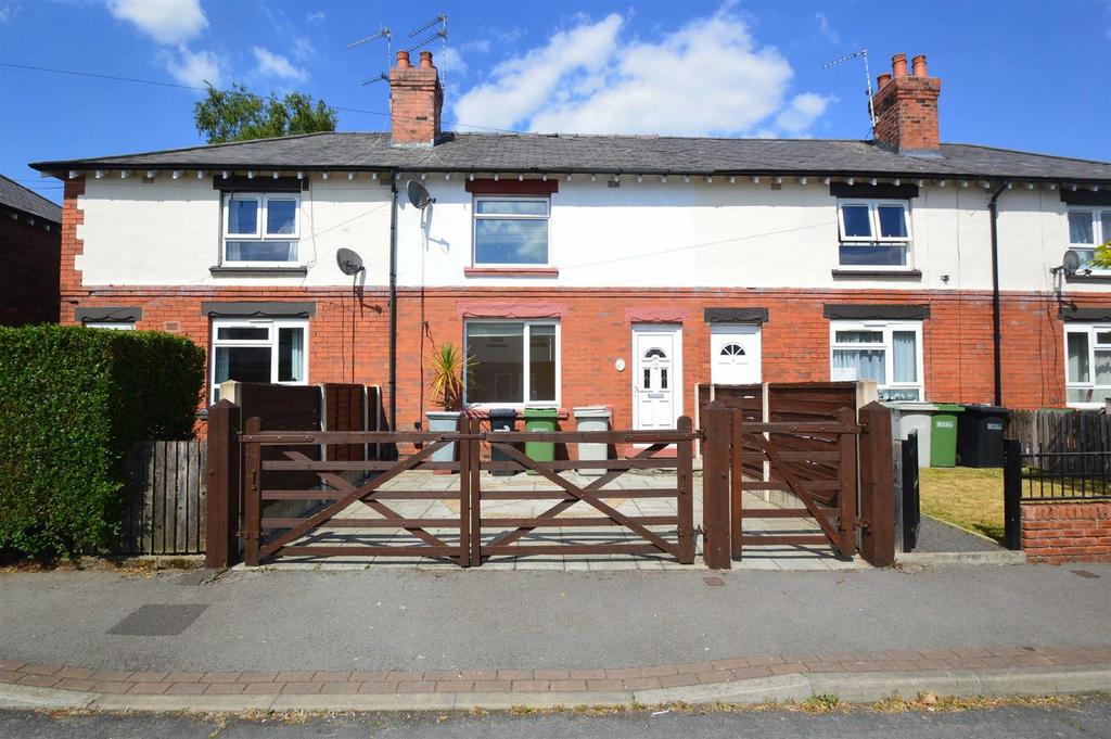 Moorhill Road Macclesfield 2 bed terraced house £795 pcm (£183 pw)