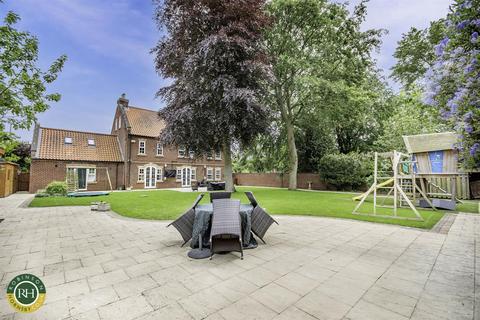 Chaucer House Manor Road, Hatfield, Doncaster, DN7 6SA