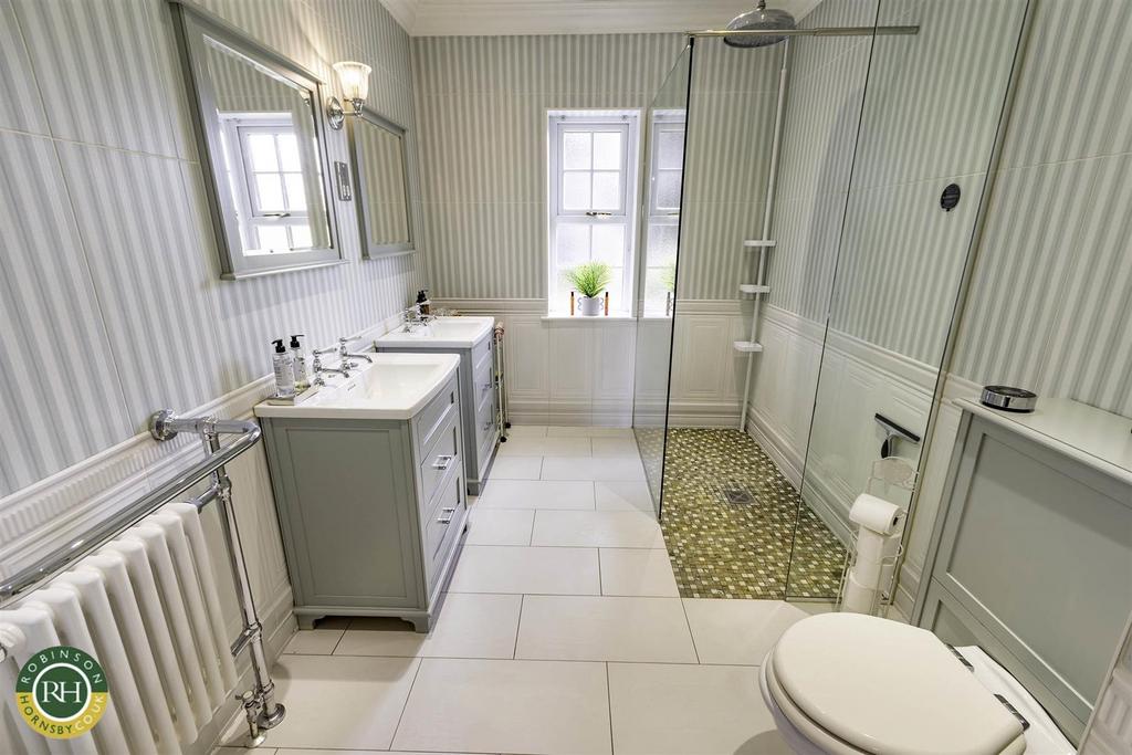 Ensuite
