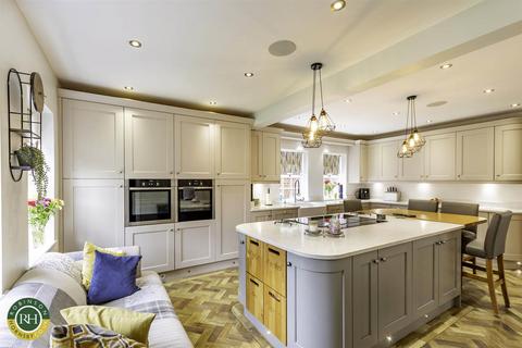 Chaucer House Manor Road, Hatfield, Doncaster, DN7 6SA