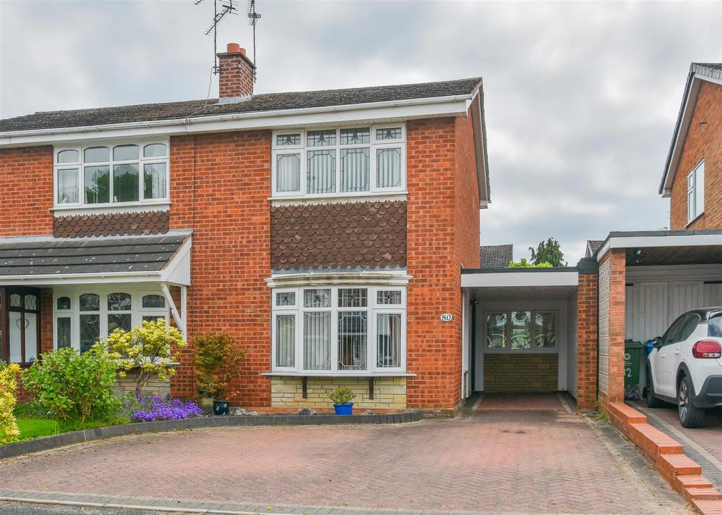 80 Ravenhill Drive, Codsall, Wolverhampton 2 bed semidetached house