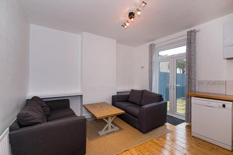 38 Fieldend Road, London, SW16 5SS