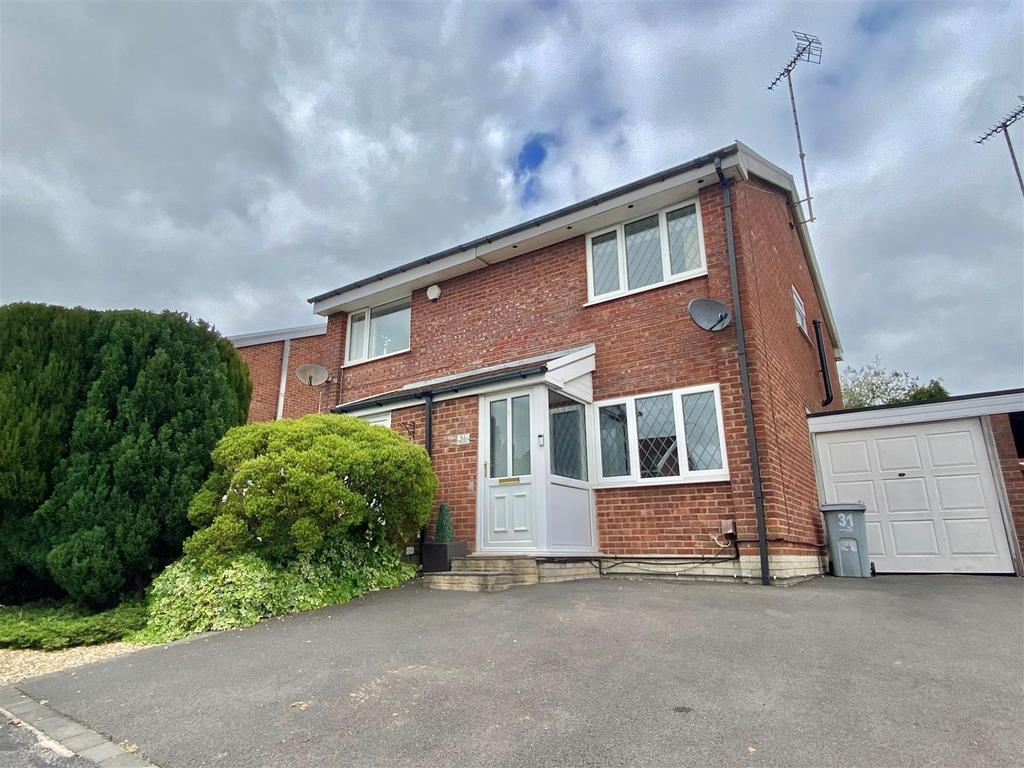 Madron Avenue, Macclesfield 2 bed semidetached house £250,000