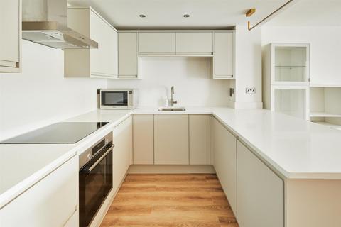 2 bedroom flat for sale, Oyster Wharf, Battersea, SW11