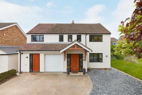 4 bedroom detached house for sale - St. Andrews Close, Stapleford, Cambridge
