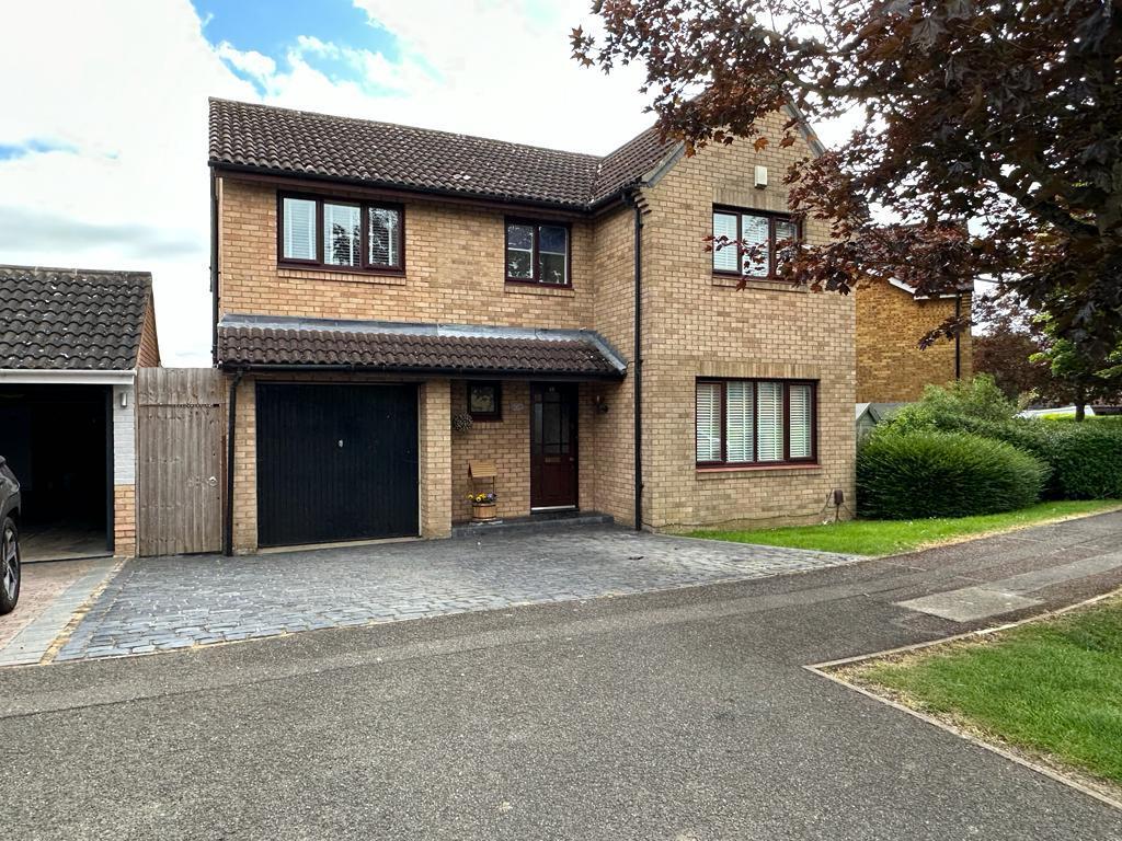 Peregrine Place, East Hunsbury, Northampton NN4 5 bed detached house