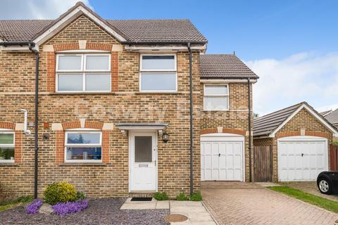 4 bedroom house for sale, Sandwick Close, Mill Hill