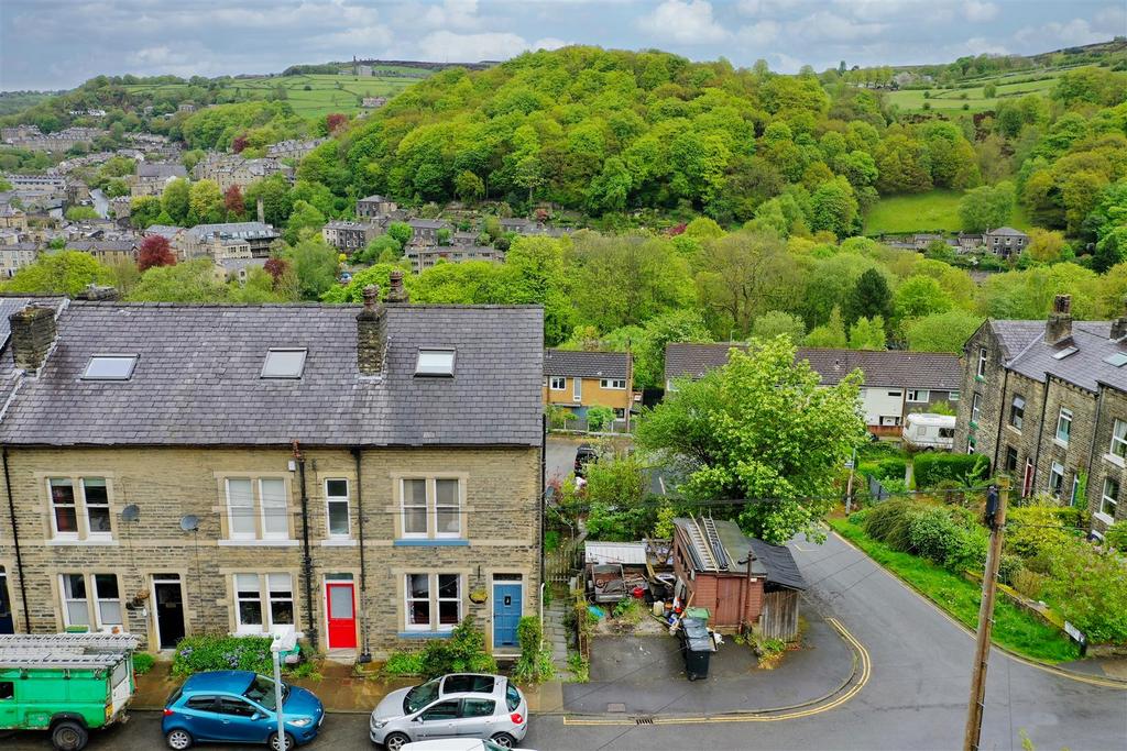 Lyndhurst, Palace House Road, Hebden Bridge 4 bed end of terrace house