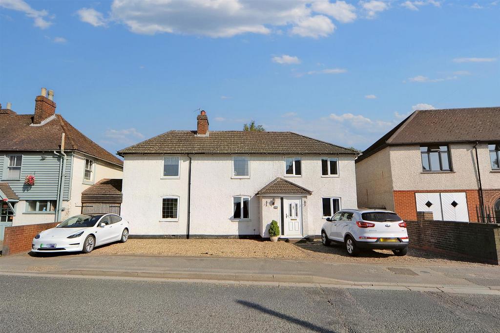 New Hythe Lane, Larkfield 4 bed detached house for sale £500,000
