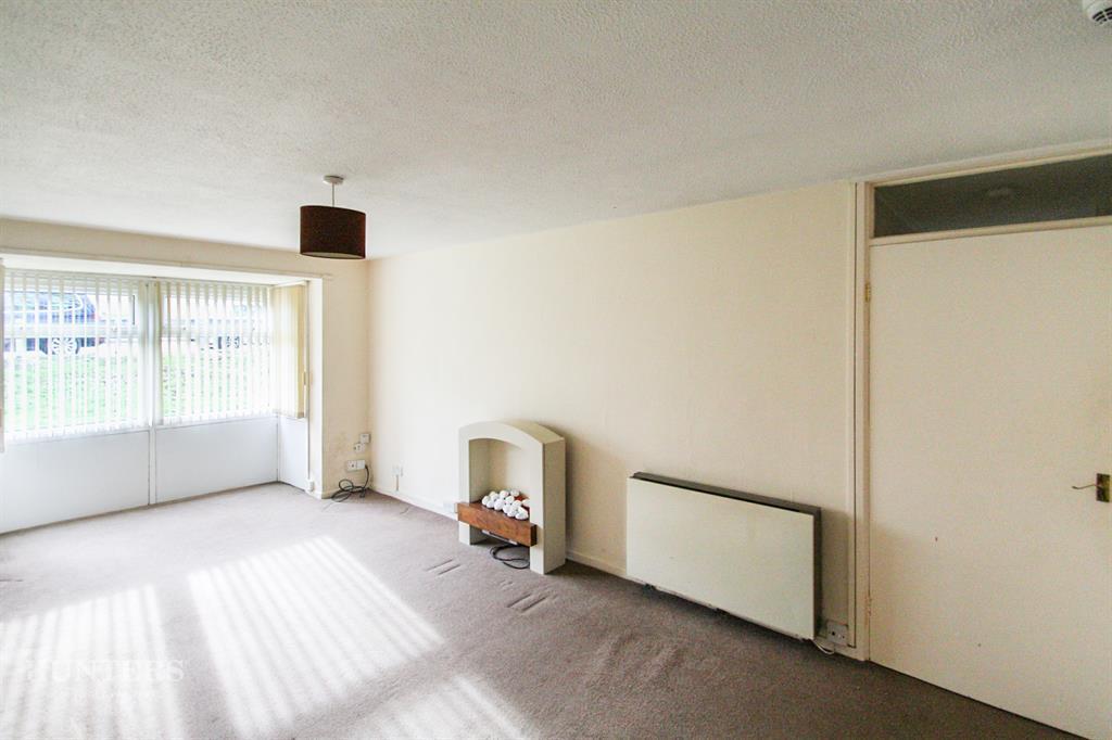 Wycliffe Gardens, Shipley, BD18 3NJ 2 bed flat £575 pcm (£133 pw)