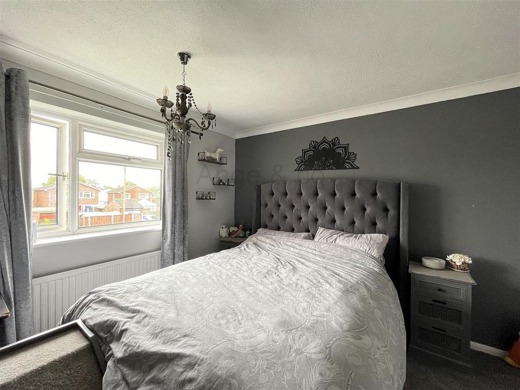 5 BED1a.JPG