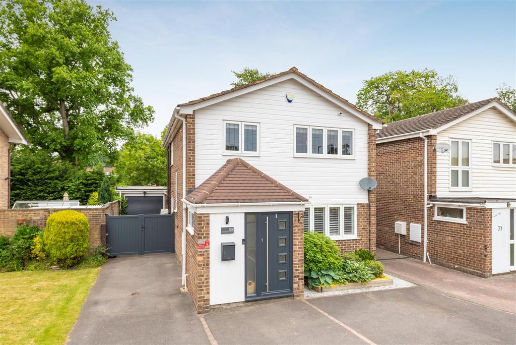 Gainsborough Drive, Ascot 4 bed detached house for sale £700,000