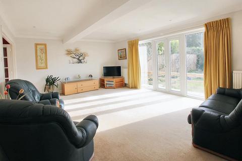 Driftway Downs Lane, Leatherhead, KT22 8JJ