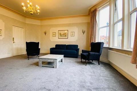 3 bedroom flat to rent, Dundonald Road, Bristol