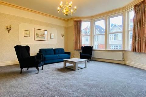 3 bedroom flat to rent, Dundonald Road, Bristol