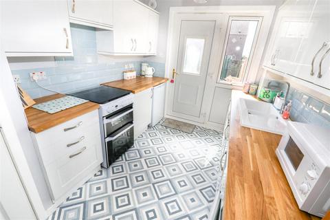 2 bedroom end of terrace house for sale - Tweed Avenue, Kirkcaldy