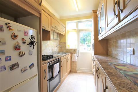 50 Meadow Waye, Hounslow, TW5 9EZ