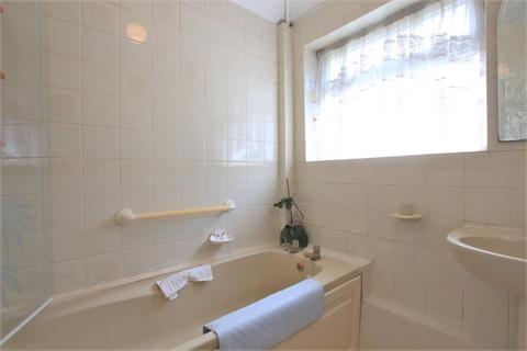 50 Meadow Waye, Hounslow, TW5 9EZ