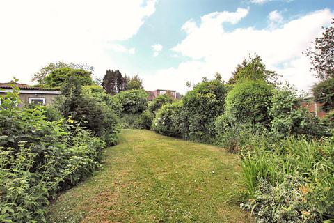 50 Meadow Waye, Hounslow, TW5 9EZ