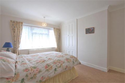 50 Meadow Waye, Hounslow, TW5 9EZ