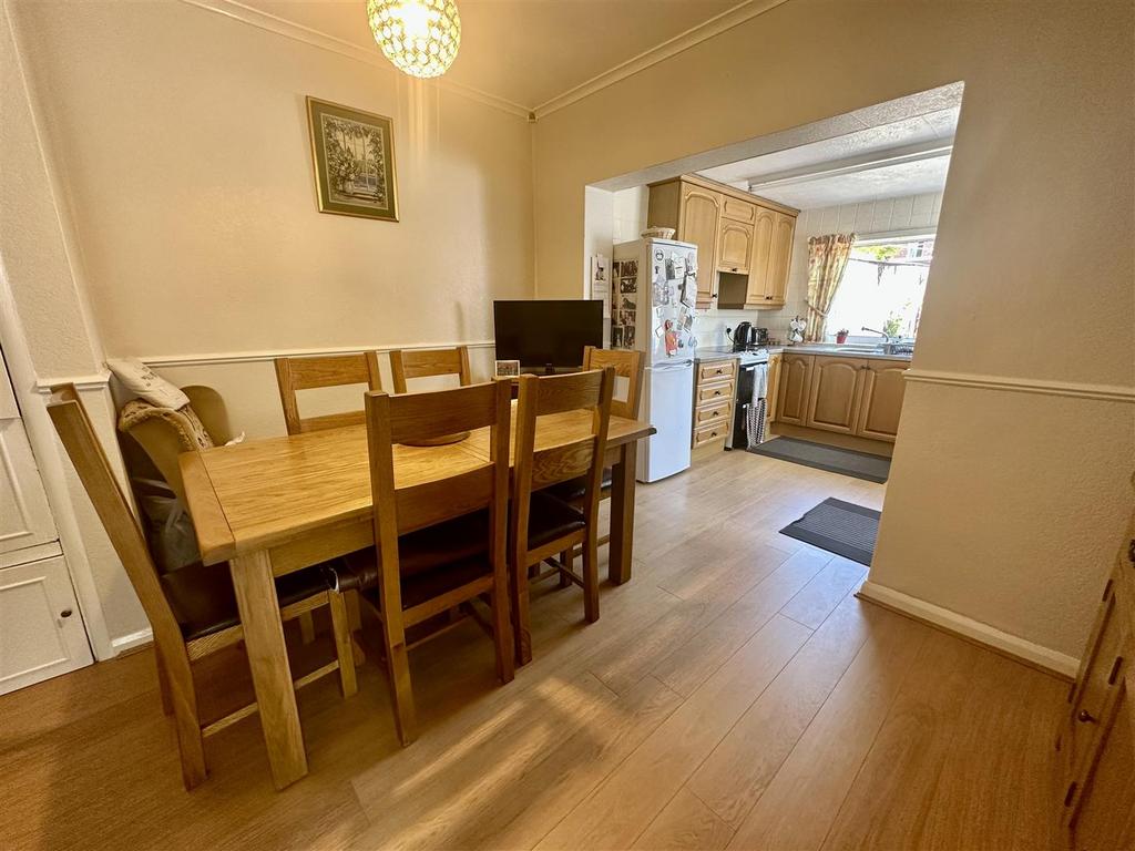 Middleham Road, Darlington 3 bed semidetached house for sale £147,000