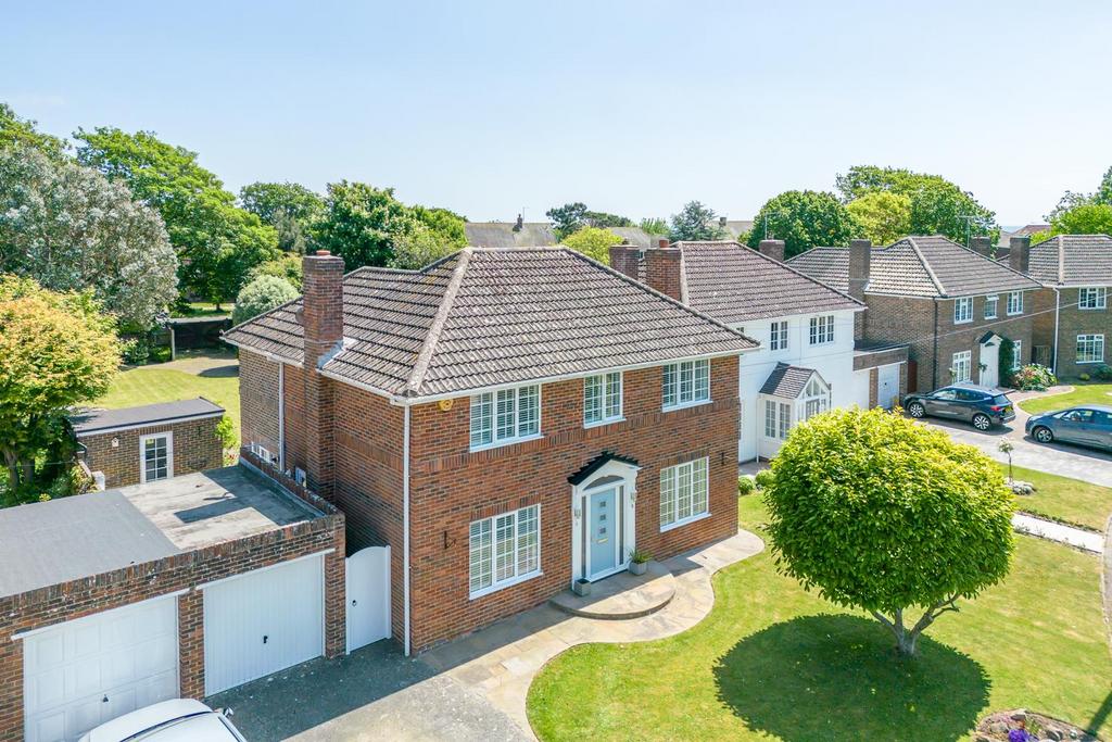 Aldwick, Bognor Regis 4 bed detached house for sale £800,000