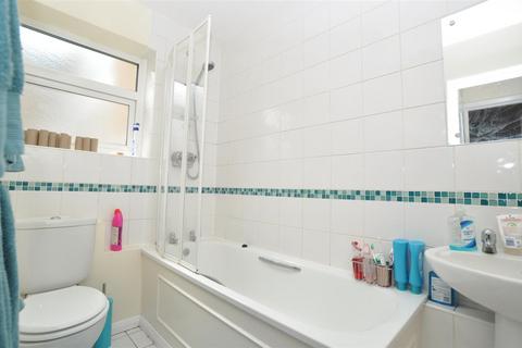 1 bedroom flat for sale - Gaping Lane, Hitchin