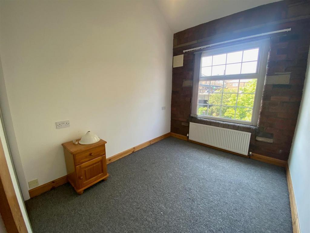BEDROOM.jpg
