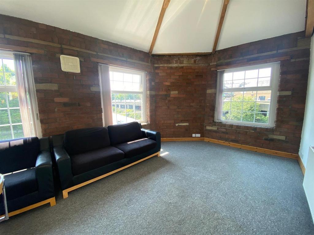 LOUNGE.jpg
