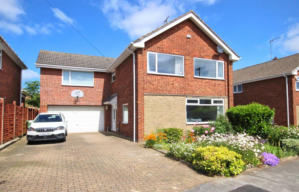 The Croft, Beverley 5 bed detached house £450,000