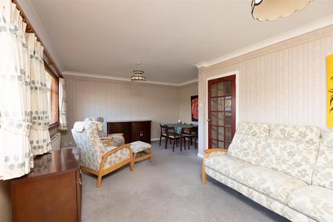 17 Heatherlea Drive, Bridge Of Earn, Perth, PH2 9RF